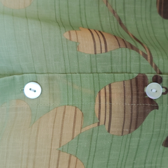 3/$30 Alfred Dunner Semi-Sheer Button Down Top - Picture 4 of 6